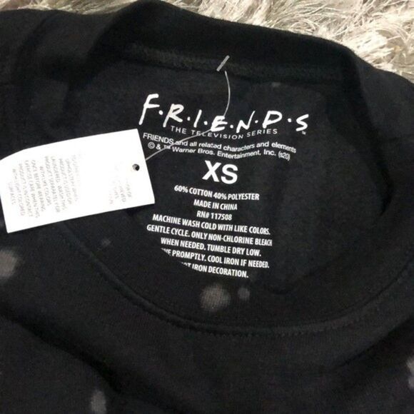 FRIENDS Crewneck Long Sleeve Pullover Sweater Size XS - Picture 3 of 5